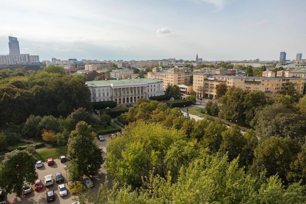 Specious City Center Studio With Park View Warschau Exterior foto