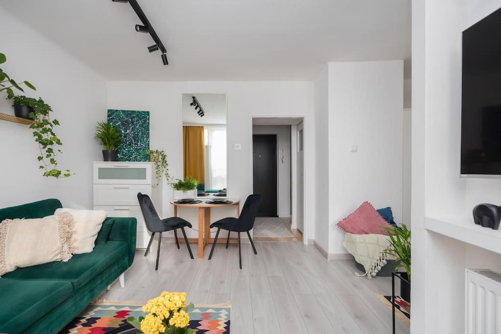 Specious City Center Studio With Park View Warschau Exterior foto